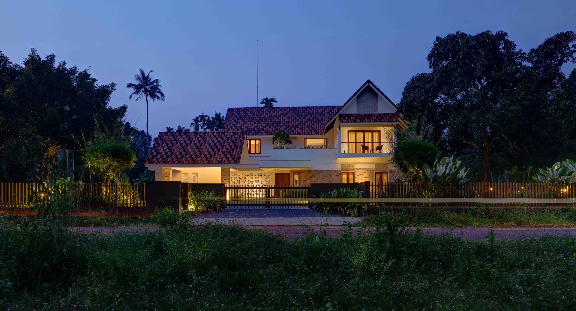 Lucent House